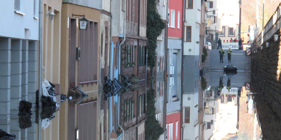 Hochwasserüberschwemmte Hämmelsgasse in Wertheim, Januar 2011